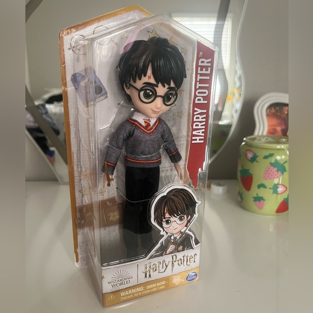 HARRY POTTER FIGURE/TOY